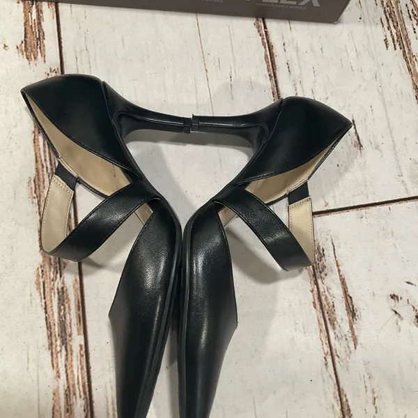 LIFE STRIDE SOFT SYSTEM SUKI BLACK CROSS‎ STRAP PUMPS - Image 6