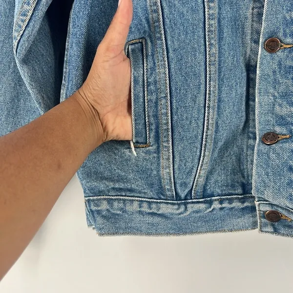 Hard Rock Cafe Singapore Medium Wash Blue Denim‎ Button Front Jacket - Image 7