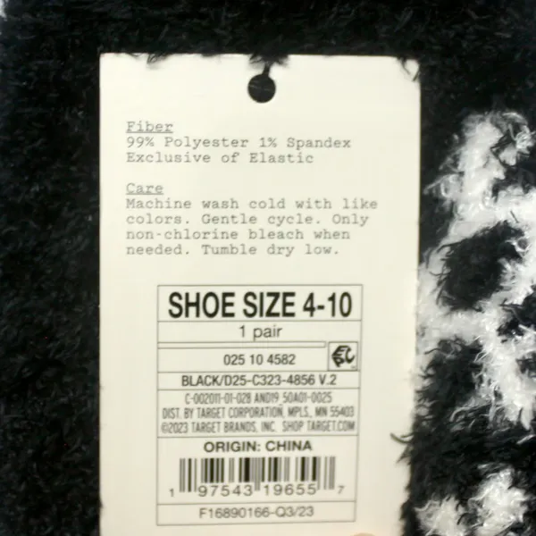 NWT a new day Black Snowflake Low-Cut Fuzzy Cozy Sleepover Winter Socks 4-10 - Image 3