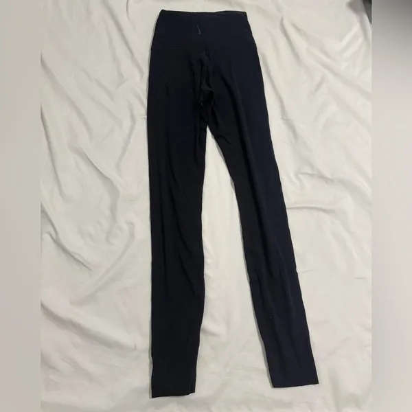 Bundle Sale!5Pcs Alo,Nike,ASICS,Sport Bra and Leggings,Yoga Top Good price - Image 9