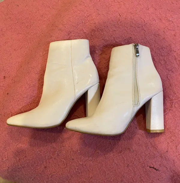SheIn Mini White Booties - Image 3