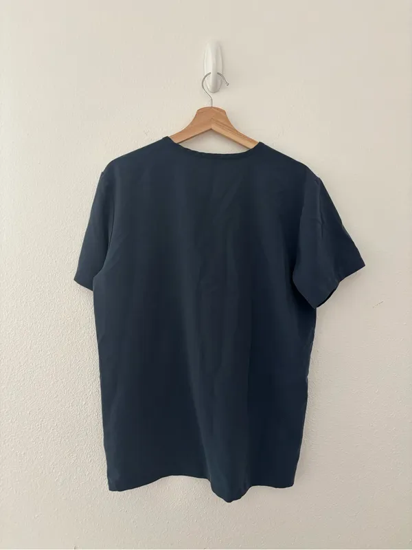 FIGS Catarina One-Pocket Scrub Top for Women in Navy Blue - Image 2