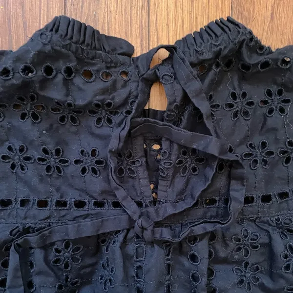 J. Crew Women's Tie Back Top in Black Cotton Ditsy Eyelet Mock Neck - Sz XS - Image 7