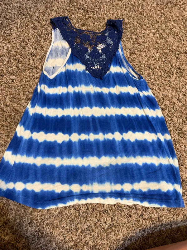 Women’s navy blue tie dye lace tank top. Rue 21 brand. Size large - Image 2