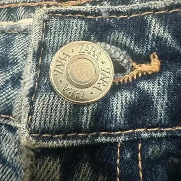 Zara Distressed Skinny Jeans Size 4 Blue Wash Y2K Casual Everyday‎ Denim - Image 4