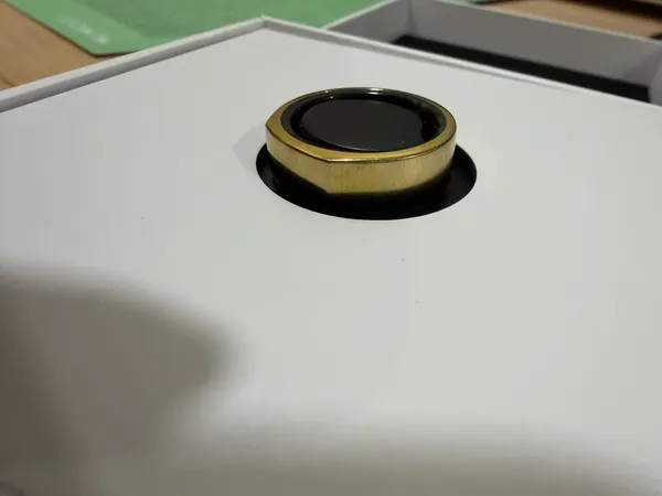 Oura Ring Gold Size 9 - Image 2