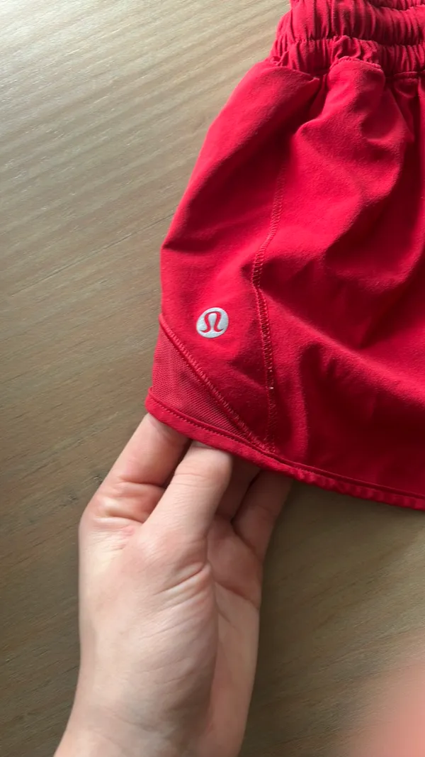 Lululemon Hotty Hot Low-Rise 2.5" - Image 2