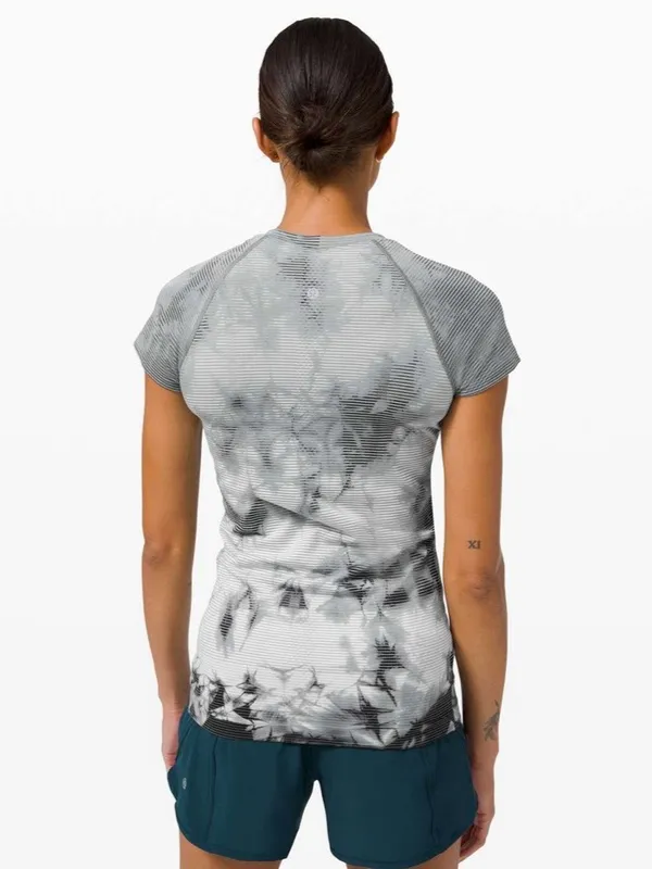 Lululemon Swiftly Tech Short Sleeve Tee Shibori Stripe Graphite Grey Size 4 - Image 8