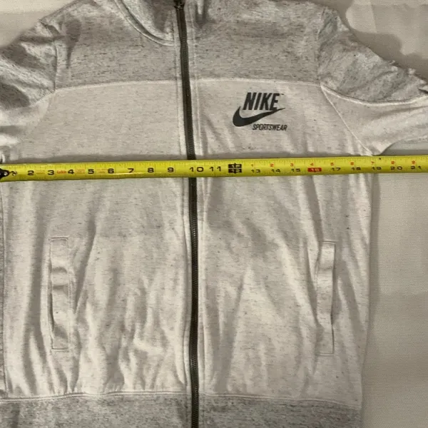 Nike Women's light weight jacket size medium‎ - Image 4