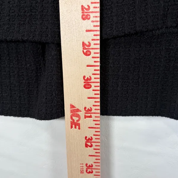 Zenana Outfitters Black Waffle Knit V-Neck High-Low Top XL Minimalist - Image 5