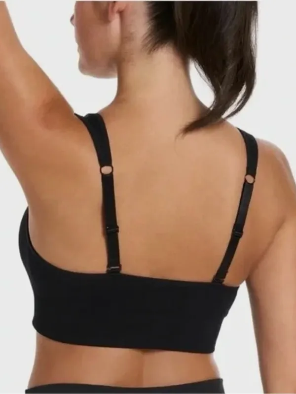Set of 4/ PUMA Women's Performance 2-Pack Seamless Sports Bras total 4 bras - Image 5