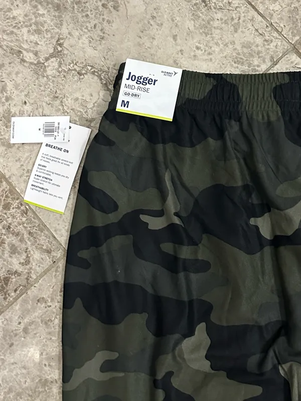 Old Navy Breathe ON Jogger Pants NEW Mid Rise Medium Green Camo - Image 7