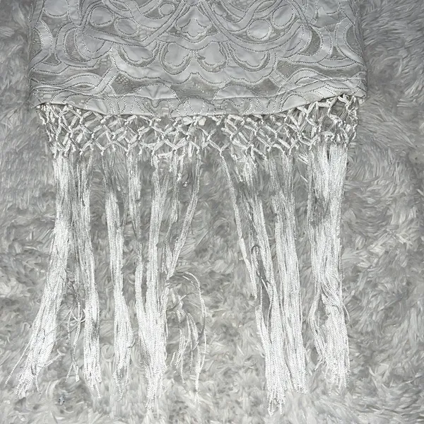 Sleeveless Lace Top W\Fringe Trim Color White Size M NWT - Image 5