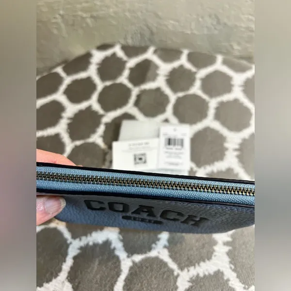 COACH NWT Varsity Blue Wristlet with Zip Closure retails $88 leather colorful - Image 5