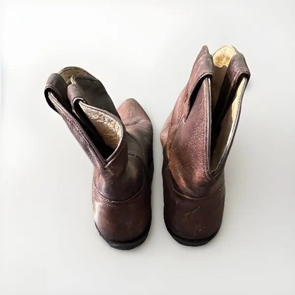 Frye - women's Billy short cowgirl western leather 77816 F973 Brown Color 7.5B - Image 7