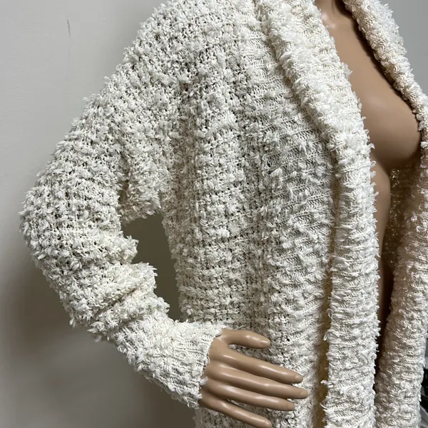 Anthropologie Akemi & Kin Cream Eyelash Open Front Cardigan size SX Oversized - Image 4