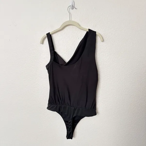 [ASTR] Black Satin Asymmetrical Sleeveless Draped Cowl Neck Bodysuit Sz Medium M - Image 4