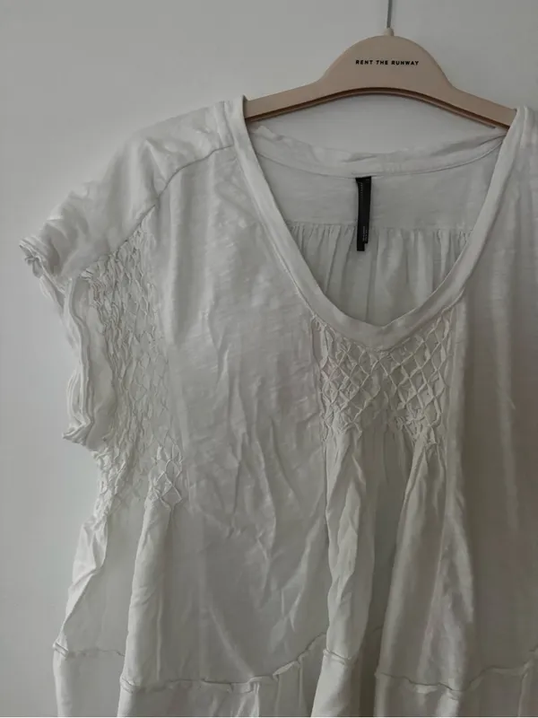 Anthropologie Women’s White Short-Sleeve V-Neck Smocked Tunic - Image 3