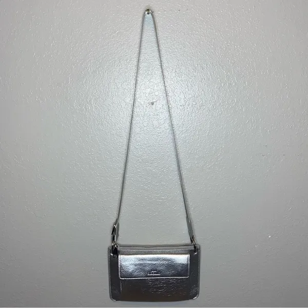 Lili Sidonio x Molly Bracken Metallic Silver‎ Crossbody Bag - Image 3