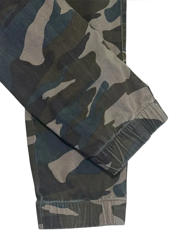 BLK Camo Joggers XL Black/Green EUC Gray - Image 6