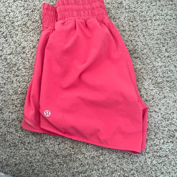 Lululemon Hottie Hot Shorts 4" 4 - Image 2