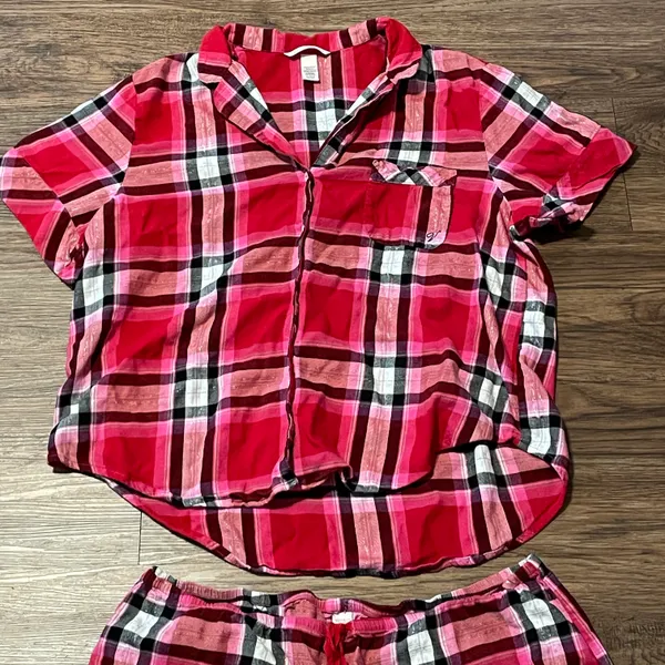 Victoria’s Secret Plaid Short Sleeve Shorts Pajama Set Red Pink White Black XL - Image 3