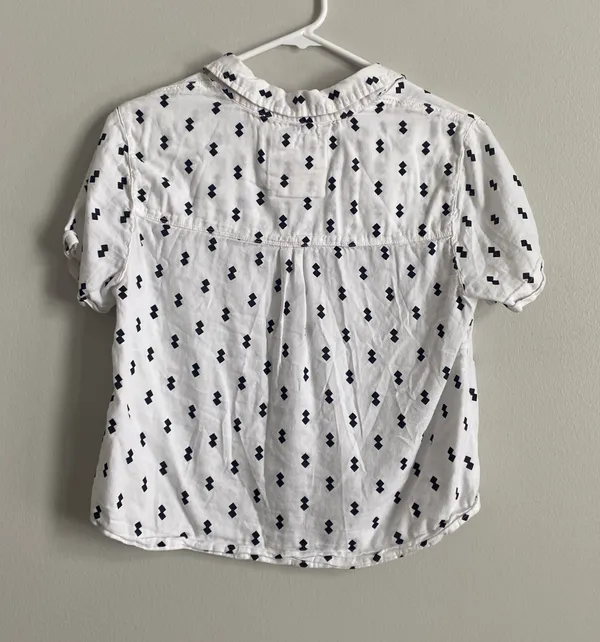 SO Patterned Button Up Top - Image 4