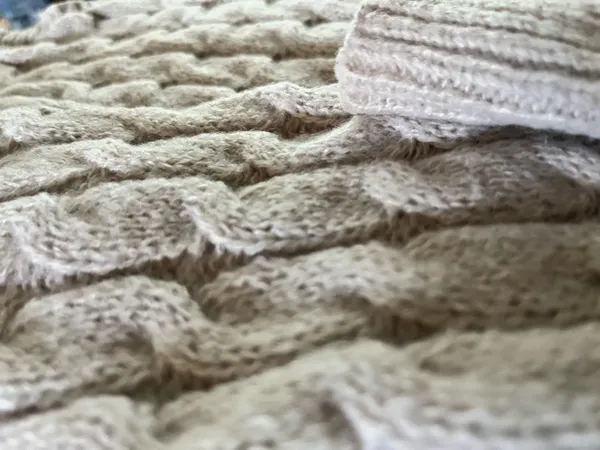 Cute!!! Cream Cable knit Sweater Tan - Image 4