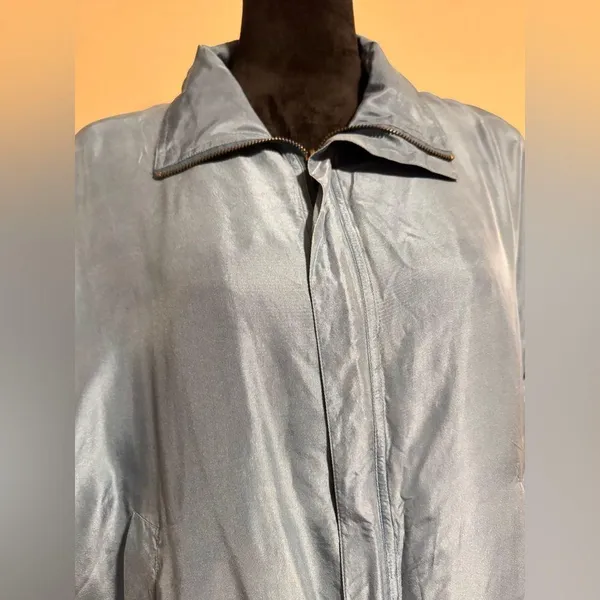EUC FUDA International Blue 100 % silk bomber jacket size medium - Image 2