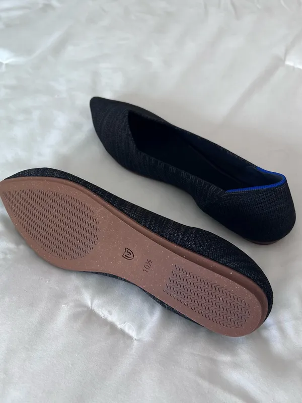 Rothy’s Women’s 10.5 Black Charcoal Pointed Toe Knit Ballet Flats Blue Trim - Image 3