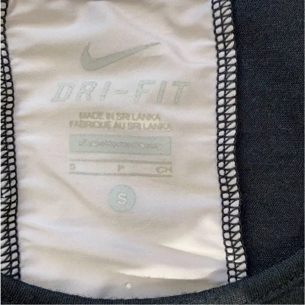 Nike Dri-Fit Short Sleeve Running Shirt Size Small - Image 3