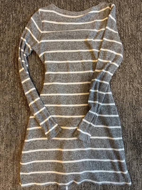 Abercrombie & Fitch Gray and White Striped Tie-Front Sweater Dress - Image 3
