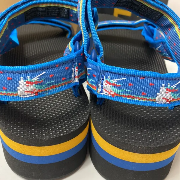 Teva blue unicorn Flatform platform sandals size 9 NIB - Image 4