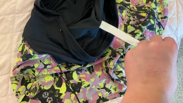 Lululemon Shorts Speed Up 4” size2 - Image 2