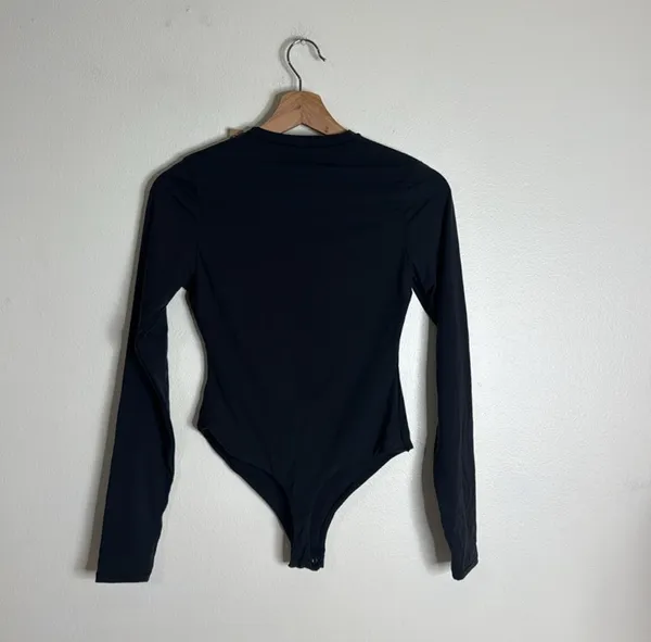 SKIMS Fits Everybody Long Sleeve Bodysuit M - Image 5