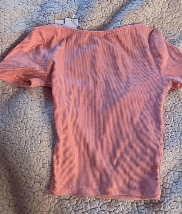 Sweetheart Neckline T-shirt - Image 5
