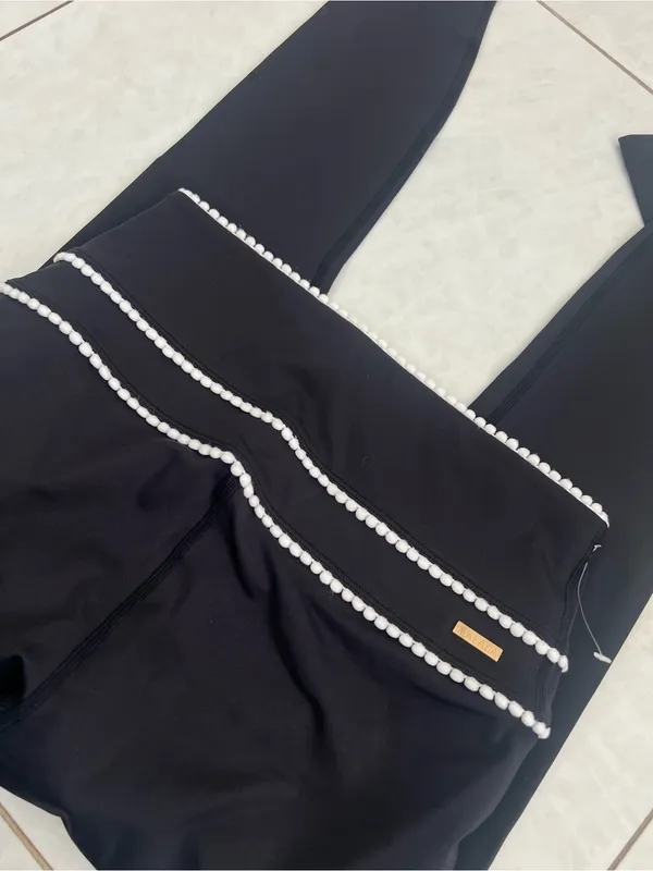 NEW ALALA Black Athletic Leggings Size Small - Image 3