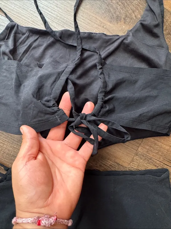 Story On 2 pieces set Black Mini Skirt — Chic Everyday Essential - Image 7