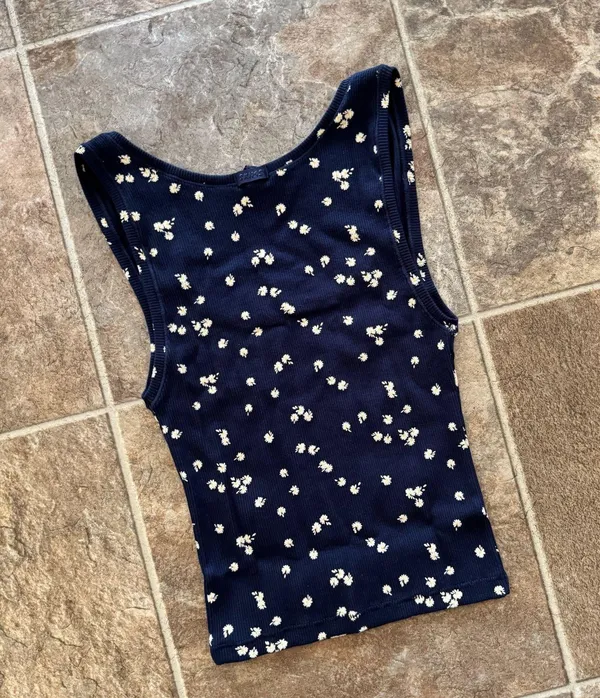 Skims Cotton Rib Tank Navy Daisy Print Small - Image 8