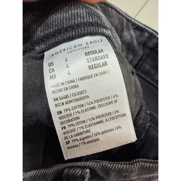 American Eagle Curvy Mom Jean Womens Size 4 Grey Faded High Rise Denim Grunge - Image 4