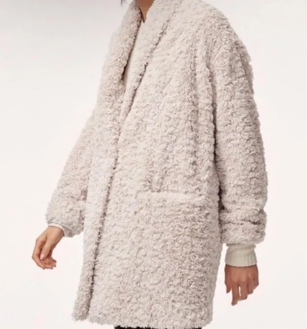 Aritzia Wilfred Free Grete Plush Jacket XS in Bone - Image 2