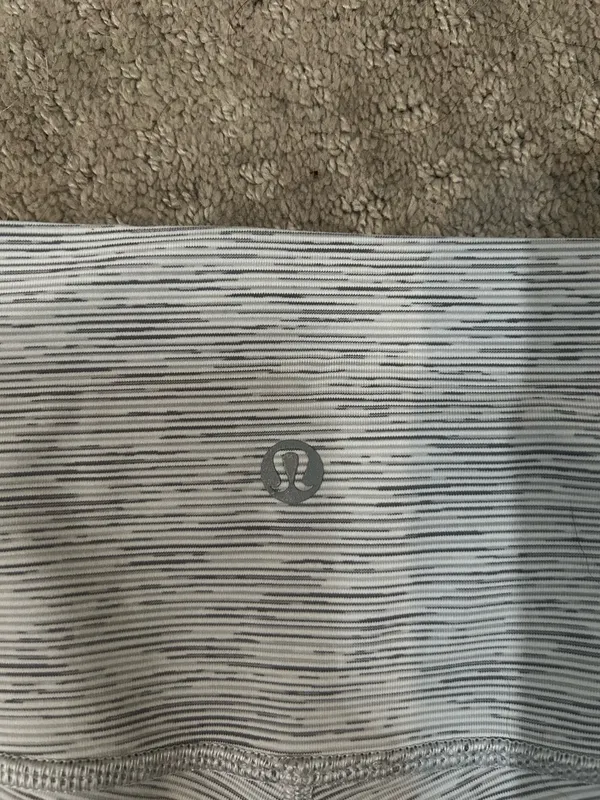 Lululemon Align Leggings 28" - Image 3