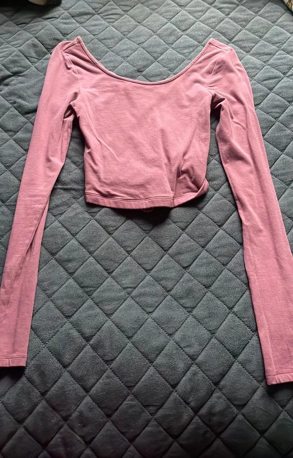 Aeropostale Long Sleeve Crop Top - Image 2