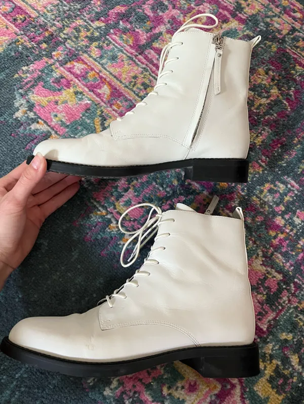 Sam Edelman White Lace-Up Boots with Black Soles - Image 3