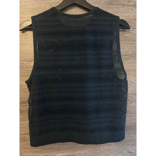 Lululemon Tank Top Sleeveless Athletic Perforated Army Green Breathable Size 6 - Image 5