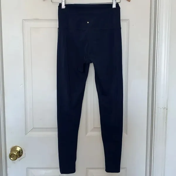 Beyond Yoga Ankle Length Leggings Blue Size S - Image 2