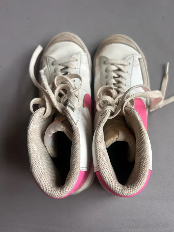 Pink Nike blazers - Image 5