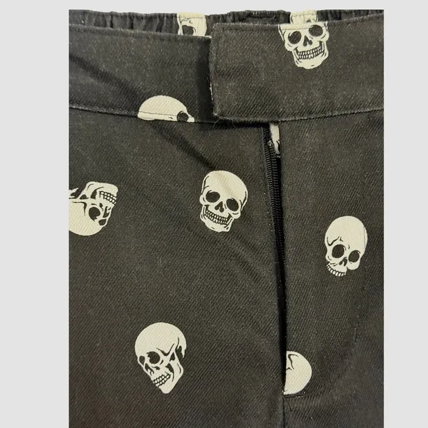 HOT TOPIC Black White Skull Print Tapered Alternative Goth Pants Small‎ - Image 3