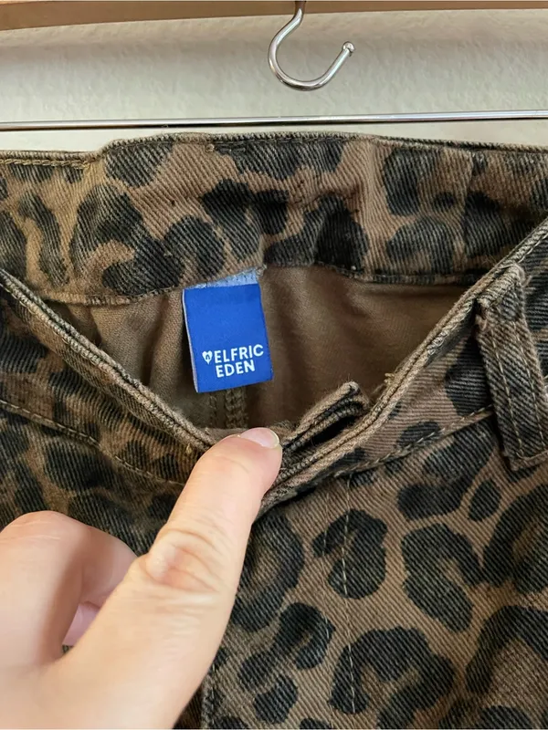 Aelfric Eden Leopard Print High Rise Wide Leg Jeans Size 28 - Image 4
