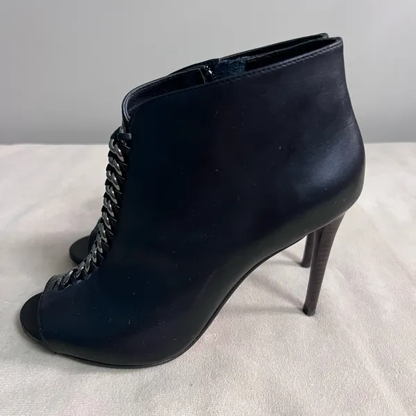 🖤✨ COACH New York Black Leather Chain Peep Toe Booties Heels 8B ✨🖤 - Image 4